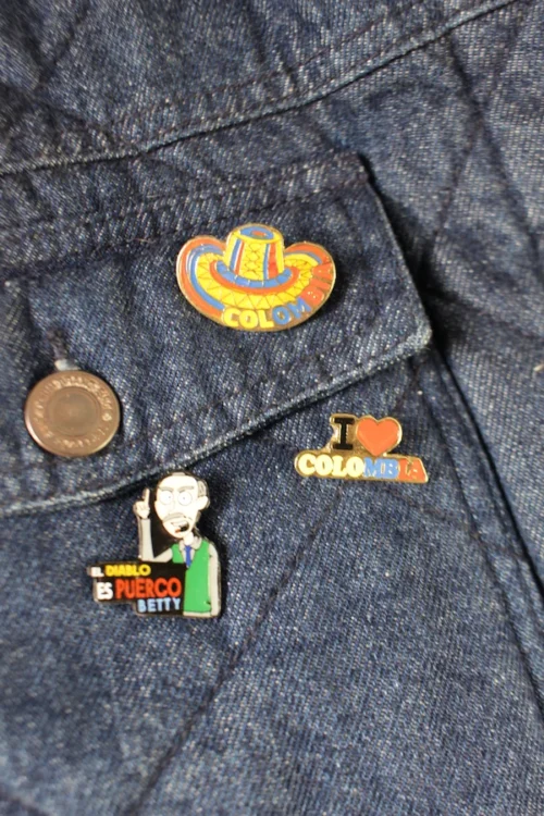 Pin "El Diablo es Puerco" - Image 2